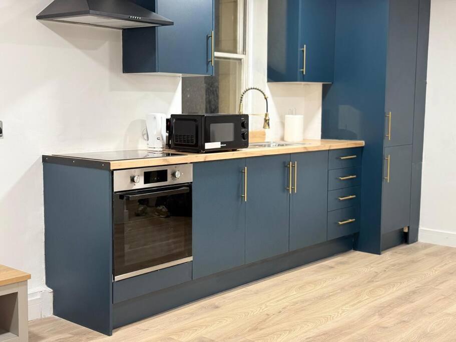Modern 1 Bedroom - 5 Min Walk From Princess Street Eb1 EDI Buitenkant foto