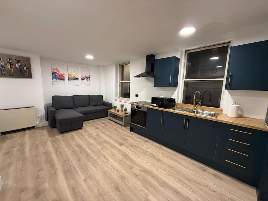 Modern 1 Bedroom - 5 Min Walk From Princess Street Eb1 EDI Buitenkant foto